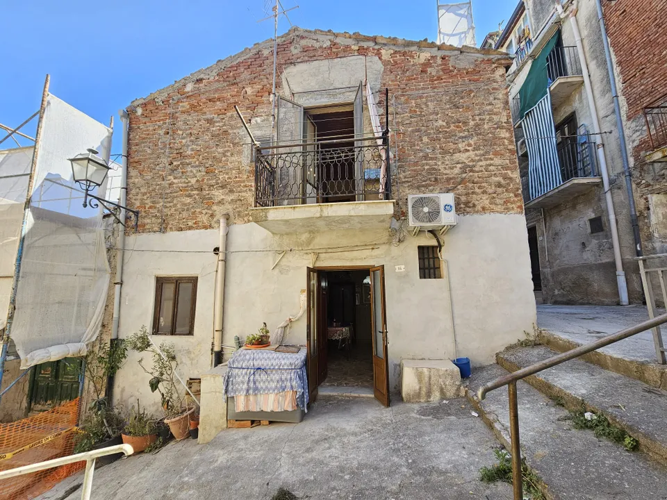Landsbyhus i Collesano, Palermo - bilde 1